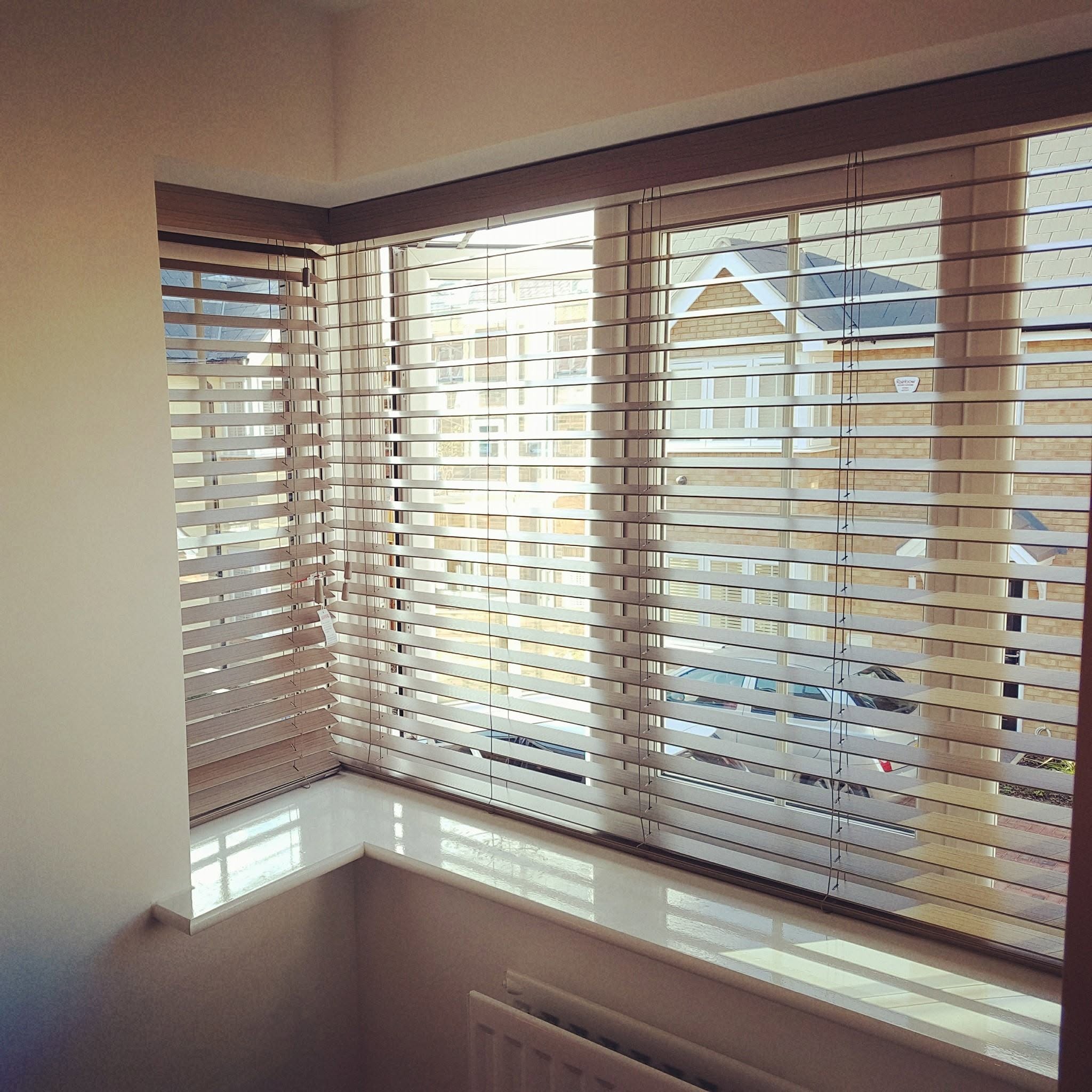 Living room with oak venetian blinds